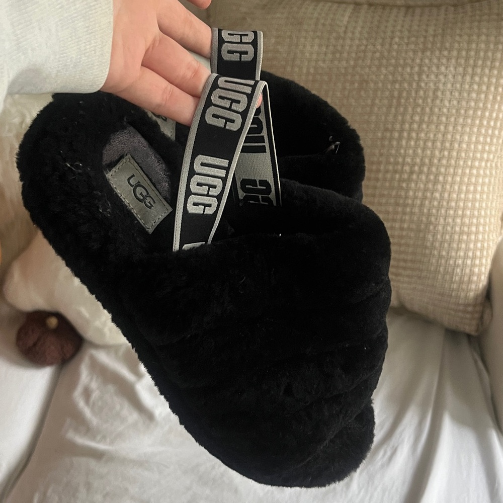 UGG Black Fluffy Sandals with Logo Strap